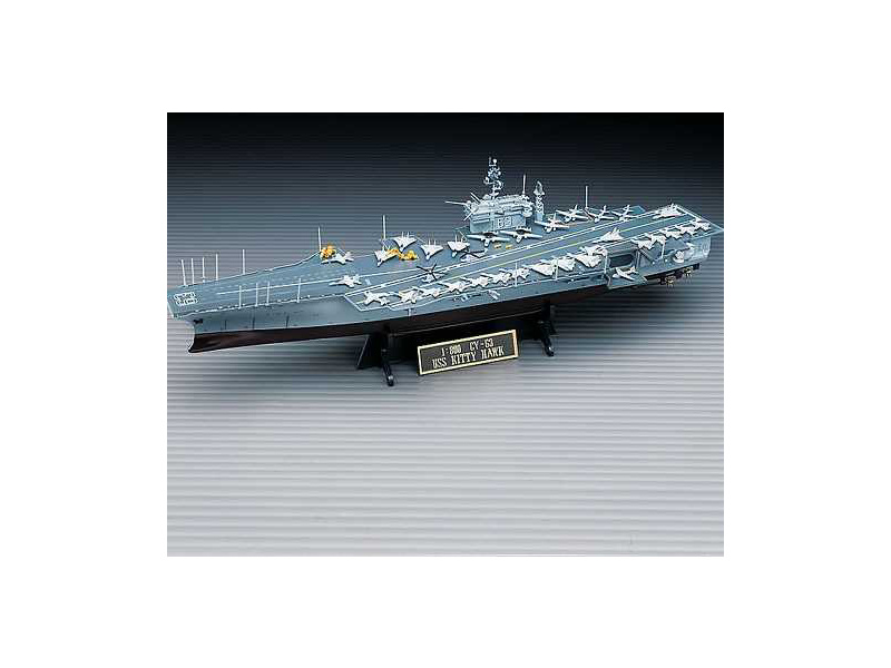Plastikový model lodě Academy 14210 USS CV-63 Kitty Hawk (1:800)