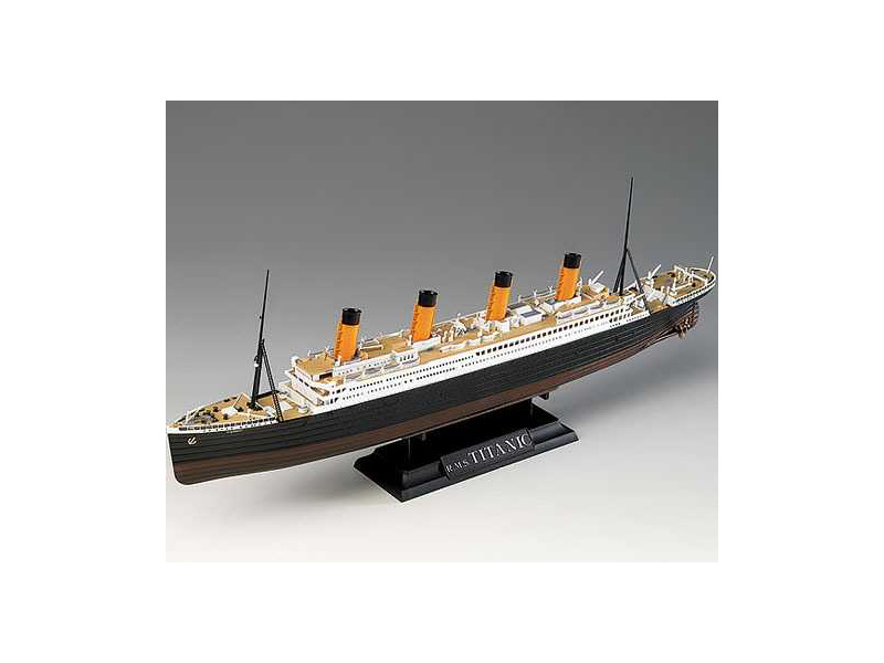Plastikový model lodě Academy 14214 R.M.S. Titanic (1:700)