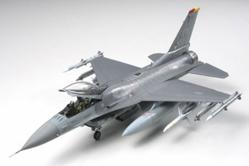 Plastikový model letadla Tamiya 61098 Lockheed Martin F-16CJ - (Block 50) Fighting Falcon 1:48 | pkmodelar.cz