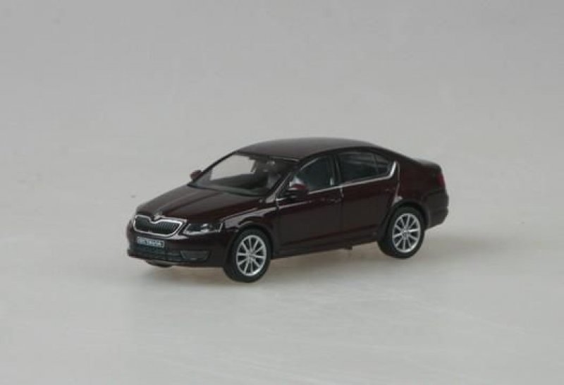 Škoda Octavia III (2012) 1:43 - Rosso Brunello Metalíza | pkmodelar.cz