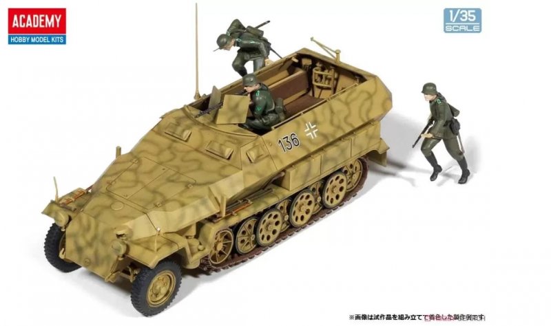 Plastikový model  na slepení Academy 13540 Sd.Kfz.251 Ausf.C 1:35 | pkmodelar.cz