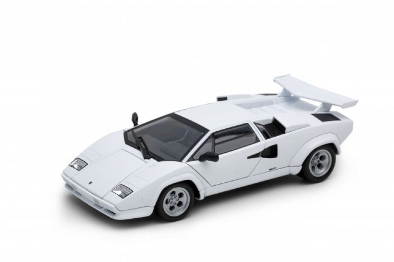 Model auta Welly 1:24 Lamborghini Countach LP 5000 S bílá | pkmodelar.cz