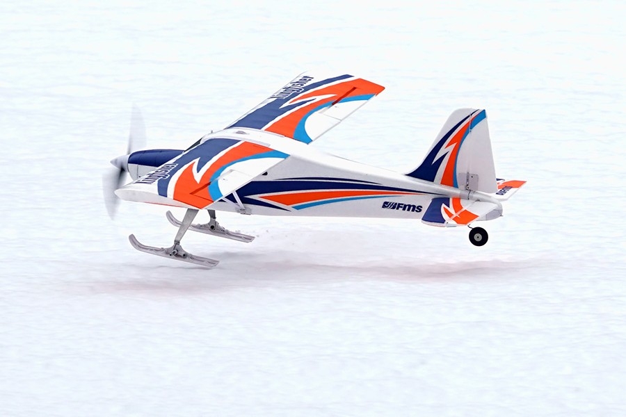 RC model letadla Kingfisher 1400mm ARF s koly, plováky a lyžemi. Dále obsahuje motor, regl. a serva. | pkmodelar.cz