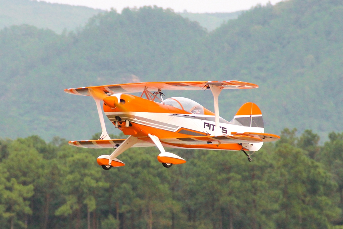 87" Pitts S2B Oranžový (2,2m)