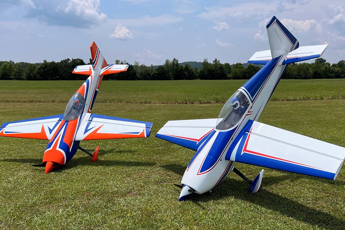 104" Extra 260 - Modrá/Bílá 2,64m | pkmodelar.cz