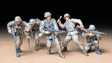 Plastikový model vojáků Tamiya 35196 German Front-Line Infantrymen 1:35 | pkmodelar.cz