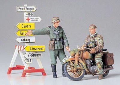 Plastikový model vojenské techniky Tamiya 35241 German Motorcycle Orderly Set 1/35