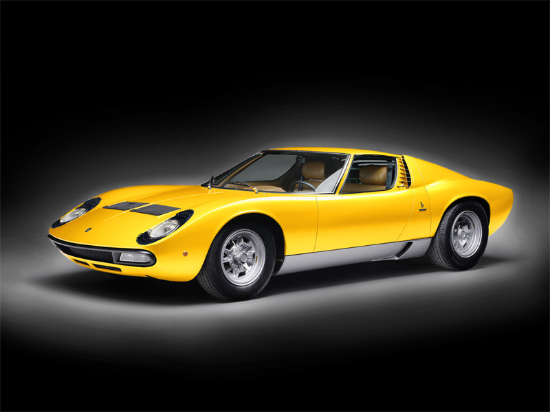 Plastikový model auta Italeri 3686 Lamborghini Miura (1:24) | pkmodelar.cz