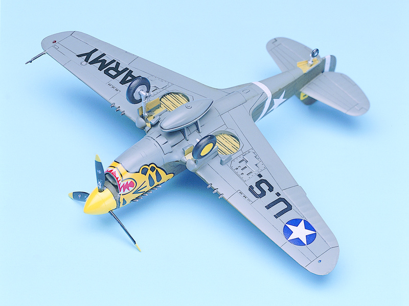 Plastikový model letadla Academy 12468 P-40E WARHAWK 1:72 | pkmodelar.cz