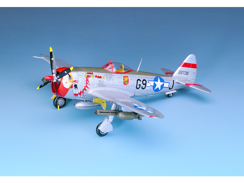 Plastikový model letadla Academy 12491 P-47D THUNDERBOLT [BUBBLE-TOP] 1:72 | pkmodelar.cz