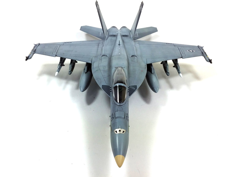 Plastikový model letadla Academy 12547 USN F/A-18E VF-143 "Pukin Dogs" (1:72) | pkmodelar.cz