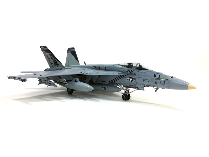 Plastikový model letadla Academy 12547 USN F/A-18E VF-143 "Pukin Dogs" (1:72) | pkmodelar.cz