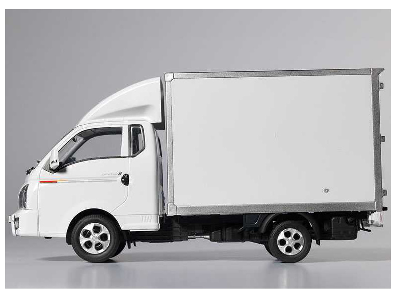 Academy Hyundai Porter II MCP (1:24) | pkmodelar.cz