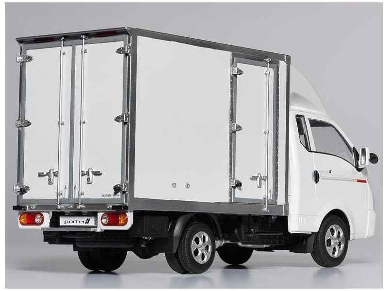 Academy Hyundai Porter II MCP (1:24) | pkmodelar.cz