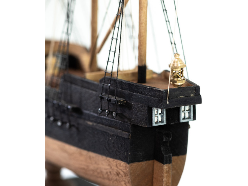 AMATI Pirátská loď 1:135 First step kit | pkmodelar.cz