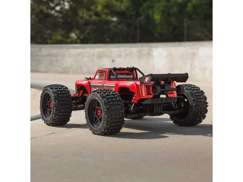 Arrma Outcast 4S V2 BLX 1:10 4WD RTR červená | pkmodelar.cz