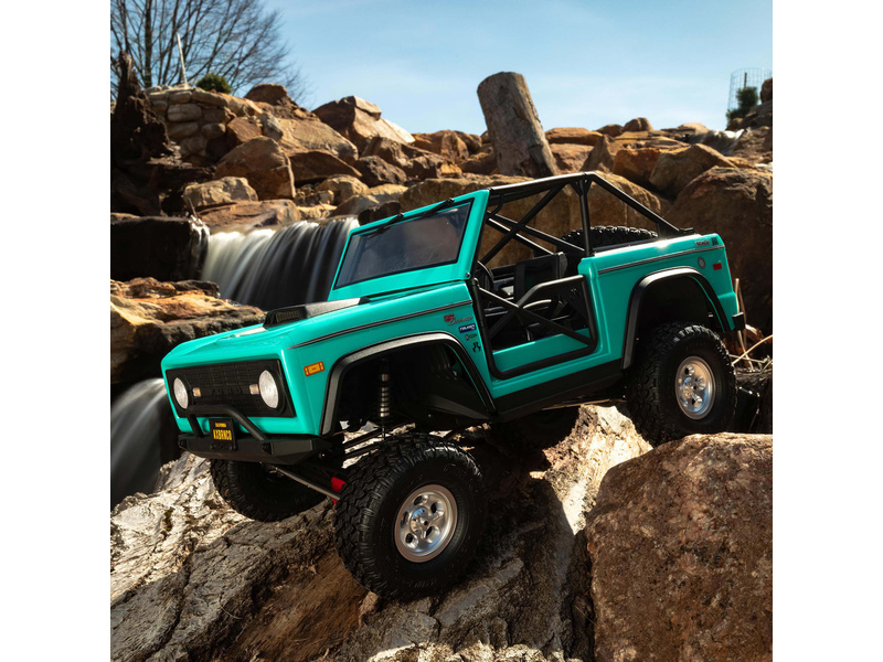 Axial SCX10 III Early Ford Bronco 4WD 1:10 bílý | pkmodelar.cz