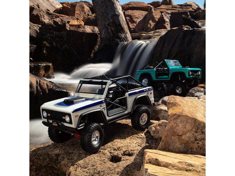 Axial SCX10 III Early Ford Bronco 4WD 1:10 bílý | pkmodelar.cz