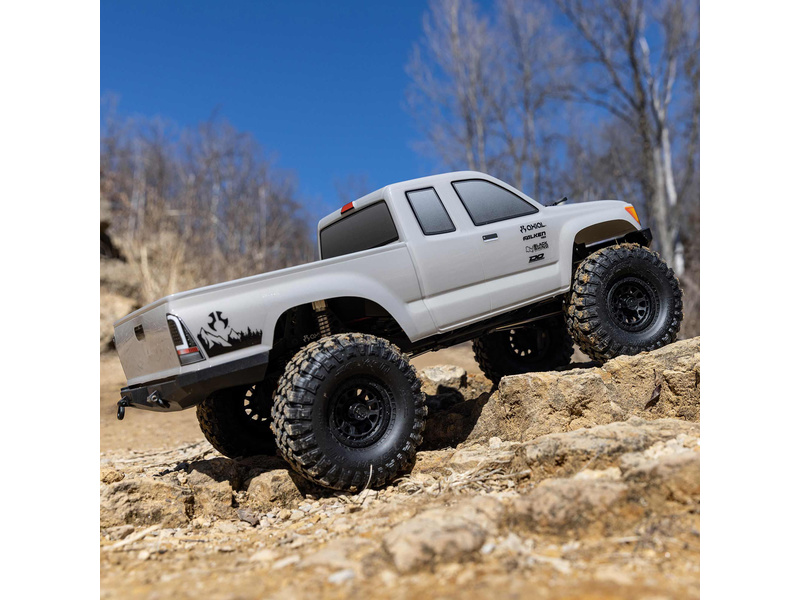 Axial SCX10 III Base Camp 4WD 1:10 RTR modrý | pkmodelar.cz