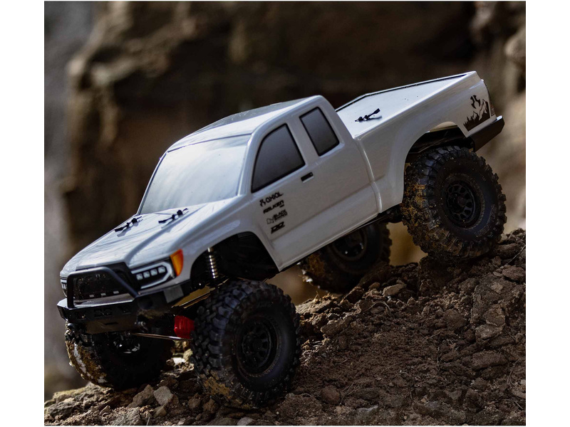 Axial SCX10 III Base Camp 4WD 1:10 RTR modrý | pkmodelar.cz