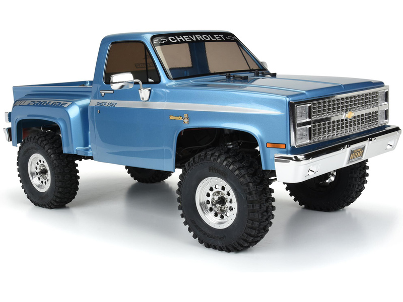 Axial SCX10 III Base Camp Chevrolet K10 1982 RTR | pkmodelar.cz