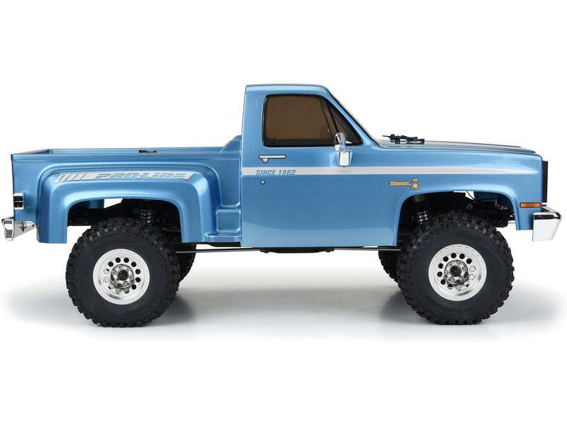 Axial SCX10 III Base Camp Chevrolet K10 1982 RTR | pkmodelar.cz