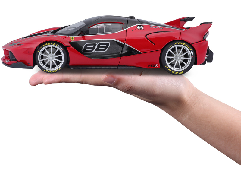 Bburago Signature Ferrari FXX K 1:18 červená | pkmodelar.cz