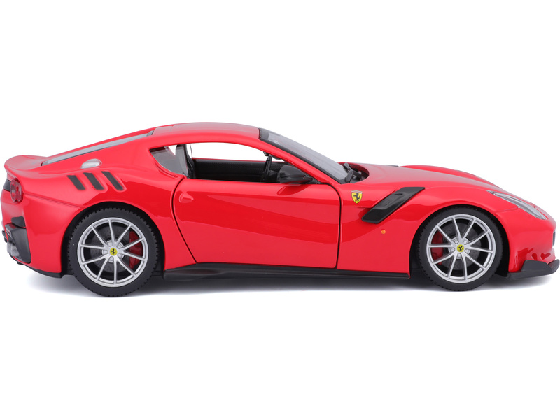 Bburago Ferrari F12TDF 1:24 červená | pkmodelar.cz