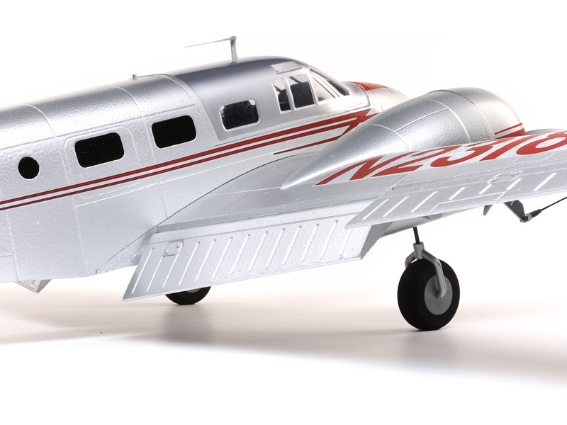 E-flite Beechcraft D18 1.5m BNF Basic | pkmodelar.cz