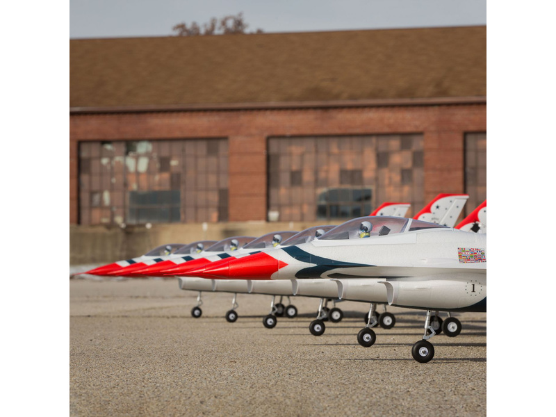 E-flite F-16 Thunderbirds 0.8m SAFE Select BNF Basic | pkmodelar.cz