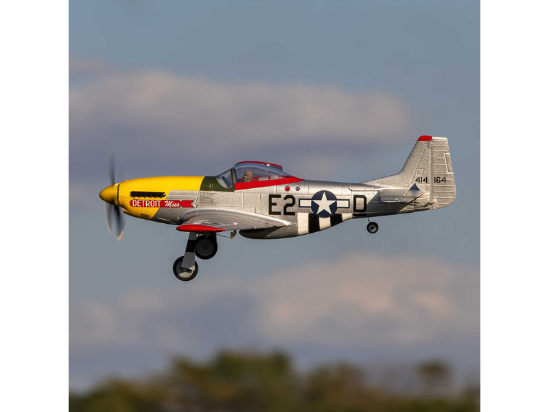 E-flite UMX P-51D Mustang “Detroit Miss” AS3X Safe Select BNF Basic | pkmodelar.cz