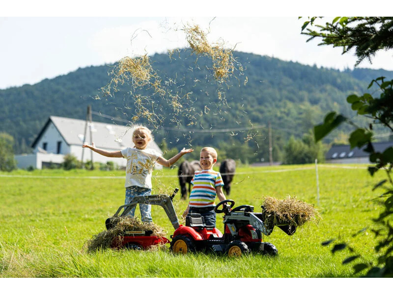 FALK - Šlapací traktor Farm Lander s nakladačem, rypadlem a vlečkou červený | pkmodelar.cz