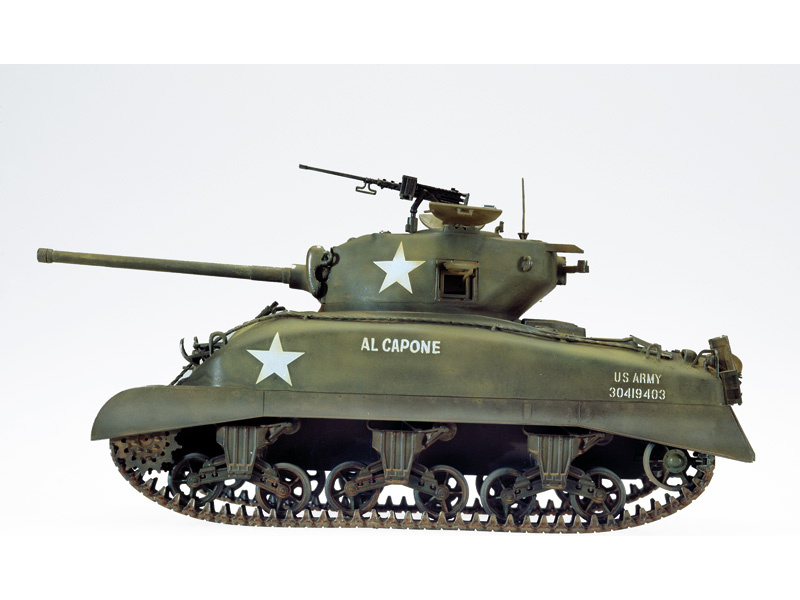 Plastikový model tanku Italeri 0225 M4-A1 Sherman 1/35 | pkmodelar.cz