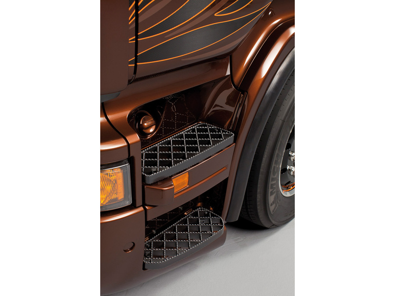 Plastikový model trucku Italeri 3897 Scania R730 ''Black Amber'' (1:24) | pkmodelar.cz