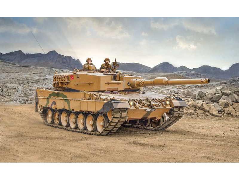 Plastikový model tanku Italeri 6559 Leopard 2A4 (1:35) | pkmodelar.cz
