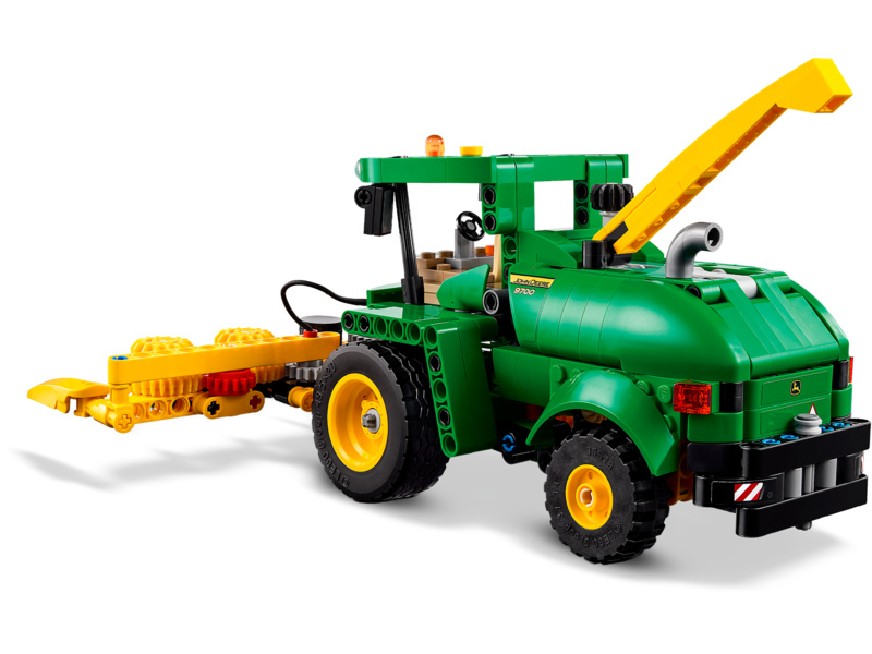 LEGO Technic - John Deere 9700 Forage Harvester | pkmodelar.cz