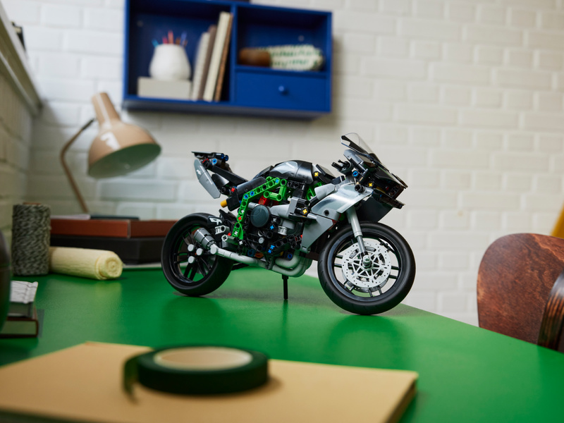 LEGO Technic - Motorka Kawasaki Ninja H2R | pkmodelar.cz