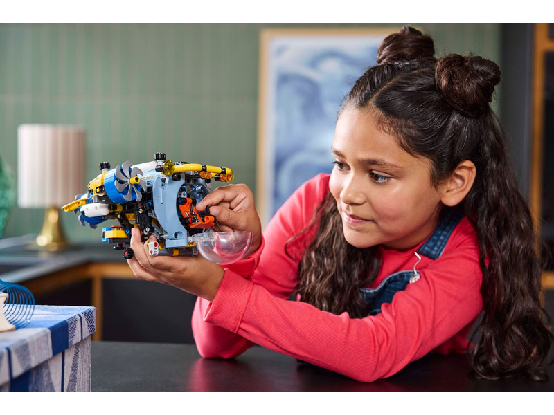 LEGO Technic - Hlubinná výzkumná ponorka | pkmodelar.cz
