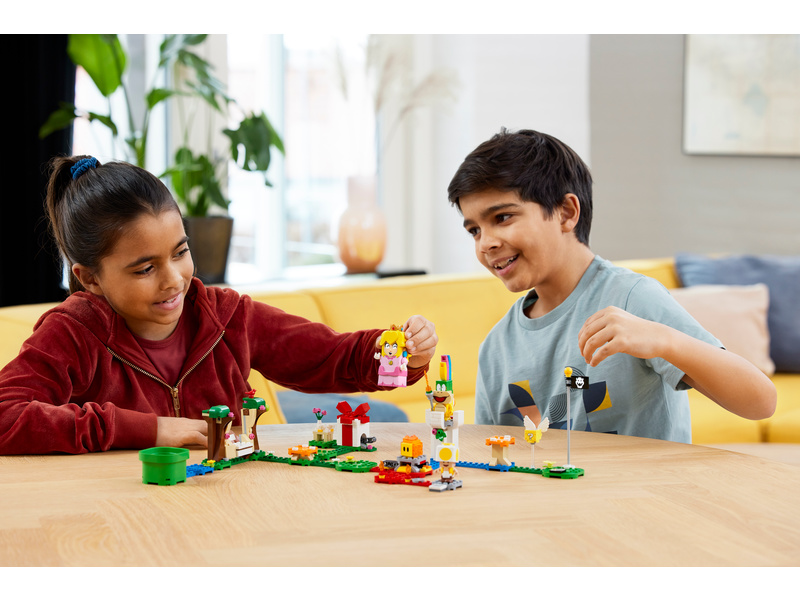 LEGO Super Mario - Dobrodružství s Peach – startovací set | pkmodelar.cz