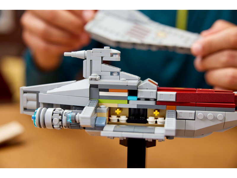 LEGO Star Wars - Útočná loď třídy Acclamator | pkmodelar.cz