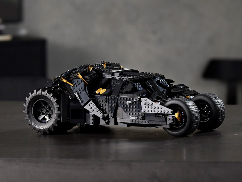 LEGO Super Heroes - DC Batman™ Batmobil Tumbler | pkmodelar.cz