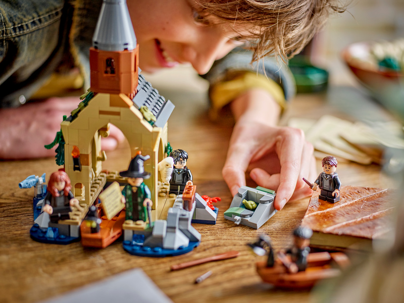 LEGO Harry Potter - Loděnice u Bradavického hradu | pkmodelar.cz