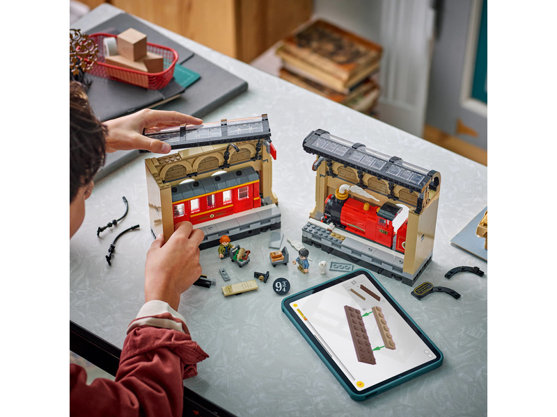 LEGO Harry Potter - Knižní zarážka: Spěšný vlak do Bradavic | pkmodelar.cz
