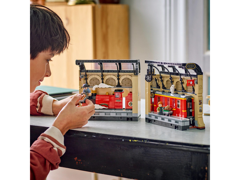LEGO Harry Potter - Knižní zarážka: Spěšný vlak do Bradavic | pkmodelar.cz