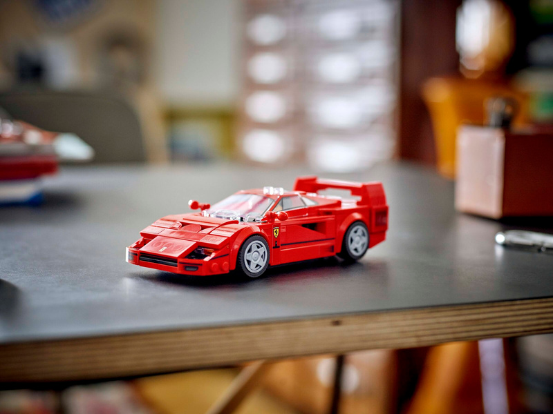 LEGO Speed Champions - Superauto Ferrari F40 | pkmodelar.cz