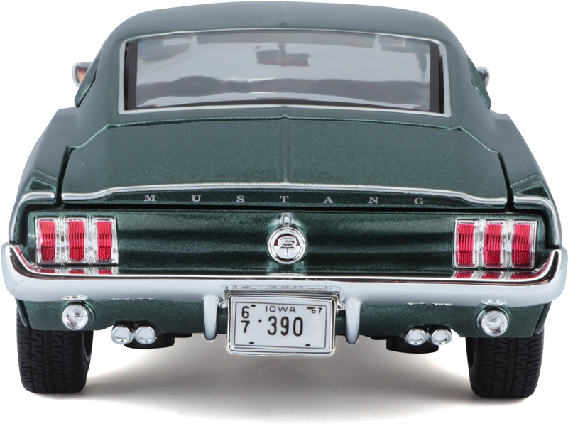 Maisto Ford Mustang Fastback 1967 1:18 zelená metalíza | pkmodelar.cz