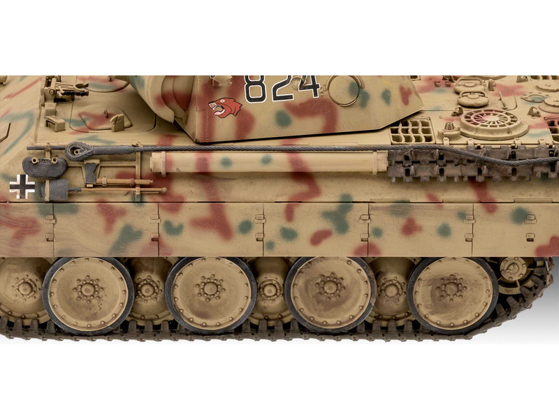 Plastikový model tanku Revell 03273 Panther Ausf. D (1:35) (giftset) | pkmodelar.cz