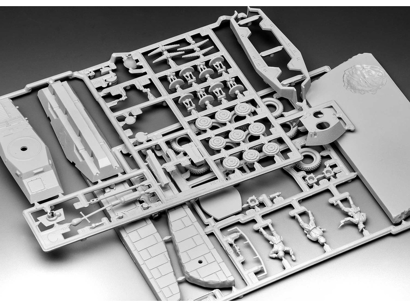 Plastikový model tanku Revell 03288 Sd.Kfz. 234/2 Puma (1:76) | pkmodelar.cz