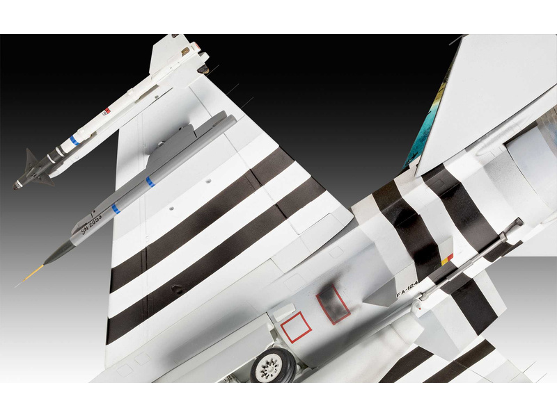 Revell General Dynamics F-16 Falcon 50. výročí (1:32) | pkmodelar.cz