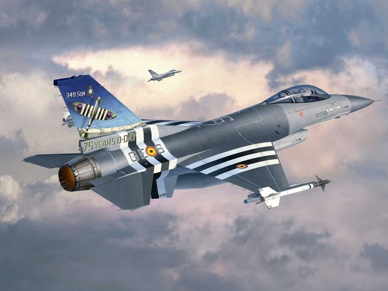 Revell General Dynamics F-16 Falcon 50. výročí (1:32) | pkmodelar.cz